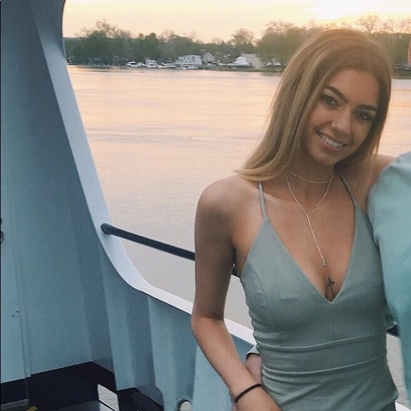 Meet your Posher 💜Kyra💜 - Picture 1 of 1